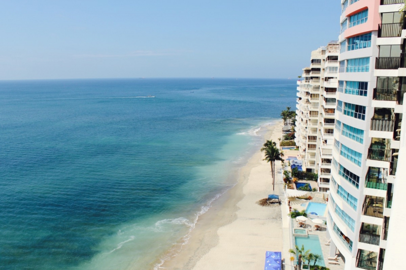 chambre-hote-VENANSON-min_beach_ocean_shore_hotel_palm_tree-33726